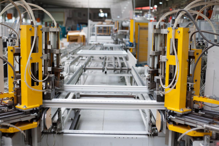 Výrobní hala PKS okna