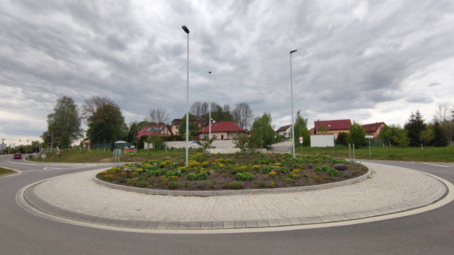 Okružní křižovatka